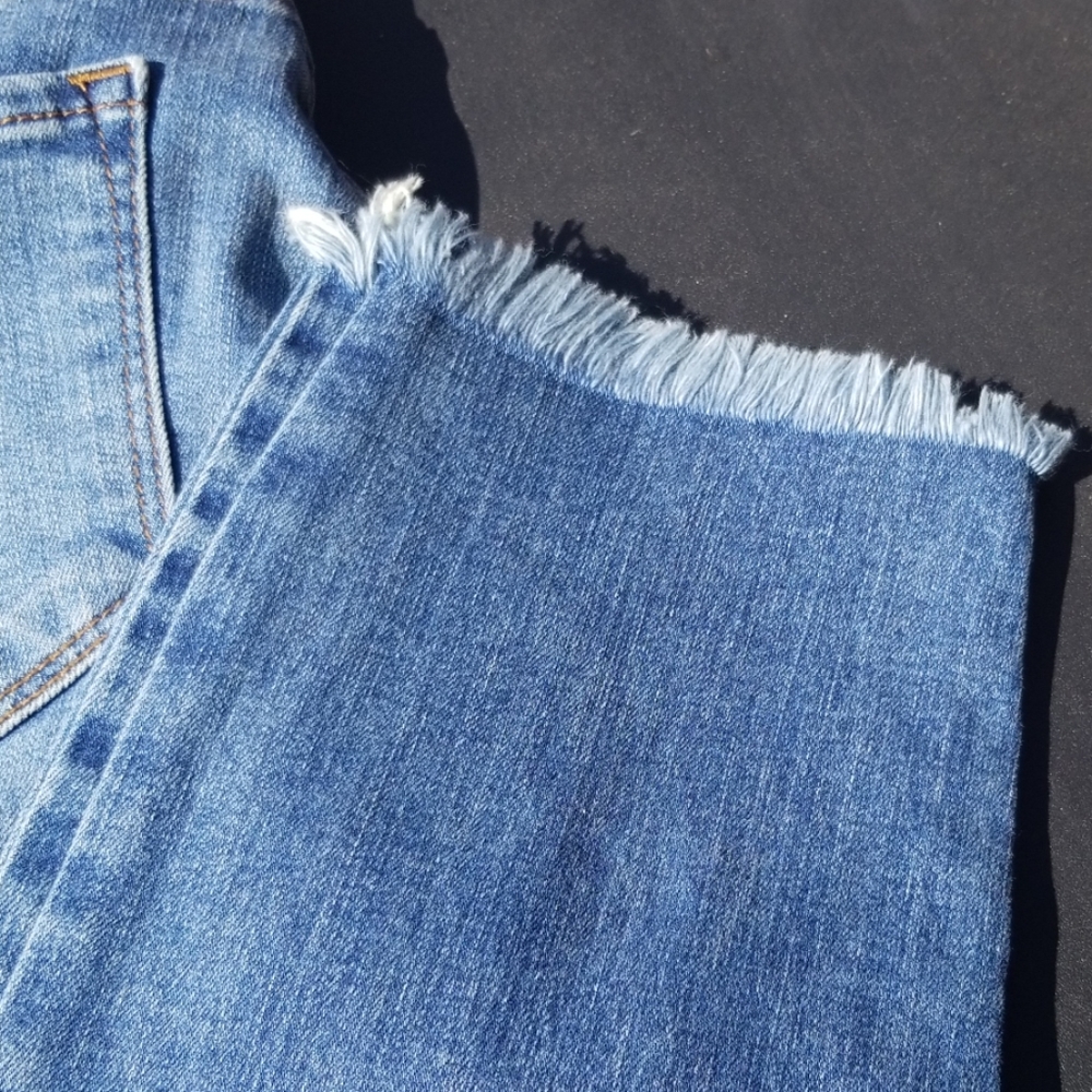 Jeans - Picture 2 of 3